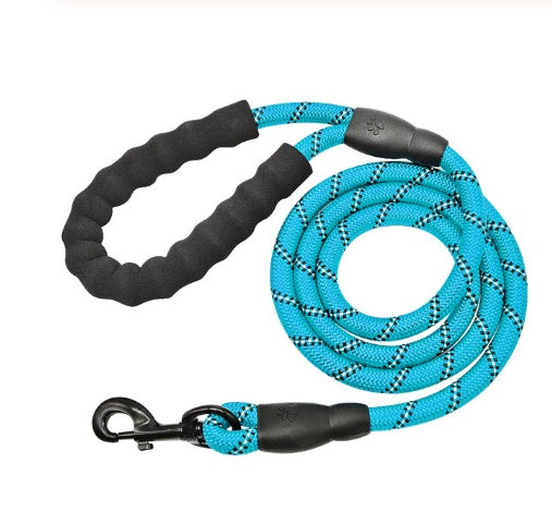 Reflective Nylon Dog Leash: Safe & Comfortable Walks - Pawfect Nest
