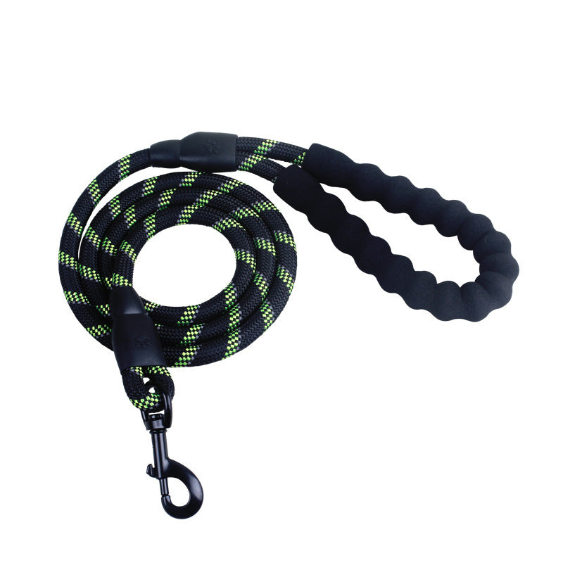 Reflective Nylon Dog Leash: Safe & Comfortable Walks - Pawfect Nest