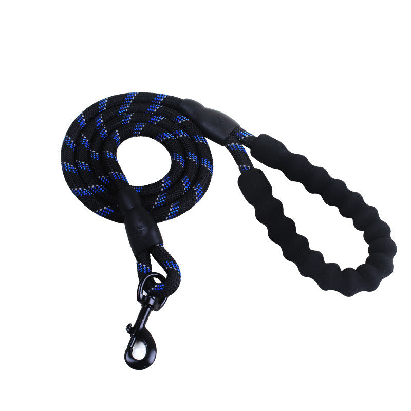 Reflective Nylon Dog Leash: Safe & Comfortable Walks - Pawfect Nest