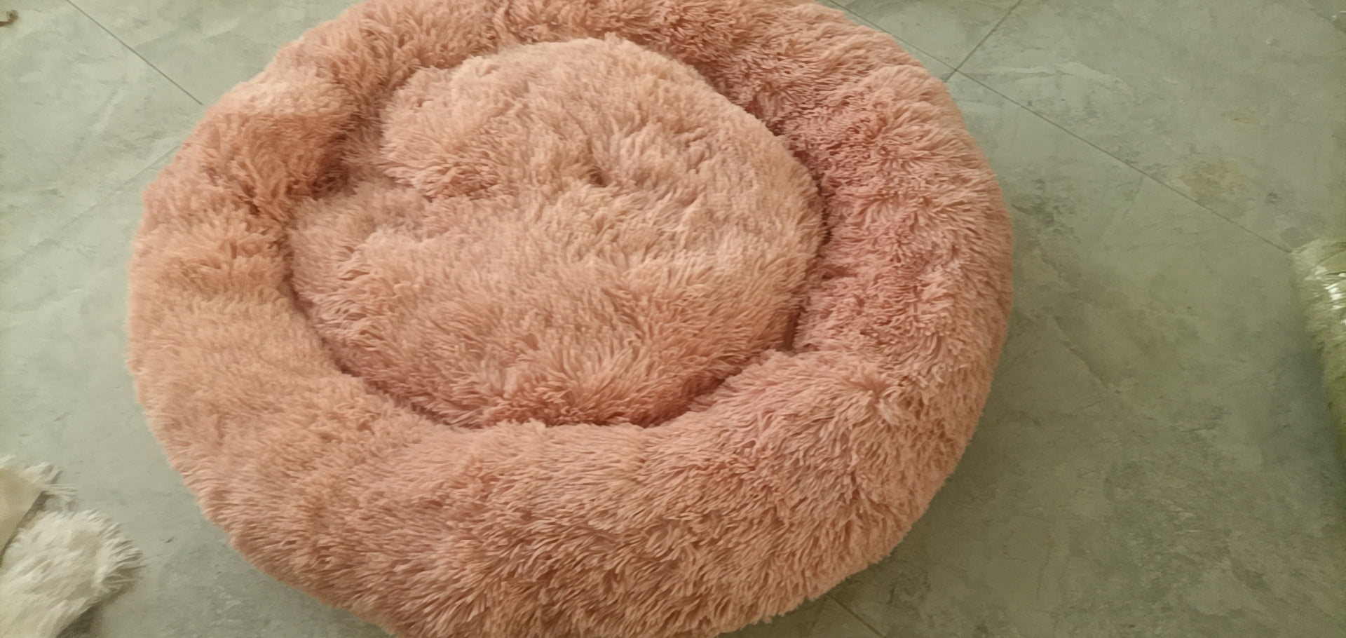 Plush Round Warm Winter Pet Sleeping Bed